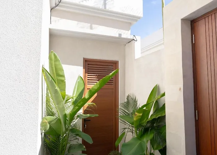 Bella Poppy Villa *