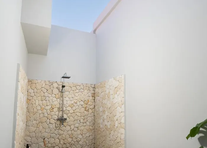 Bella Poppy Villa